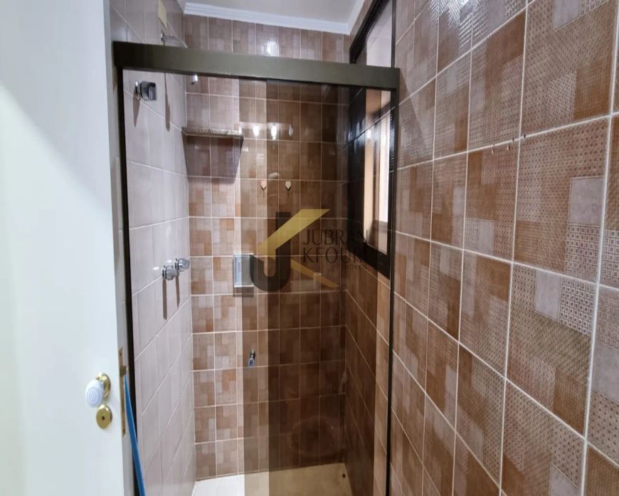 Apartamento à venda no Cambuí - Campinas, com 4 quartos sendo (2 suítes) e 4 vagas de garagem.