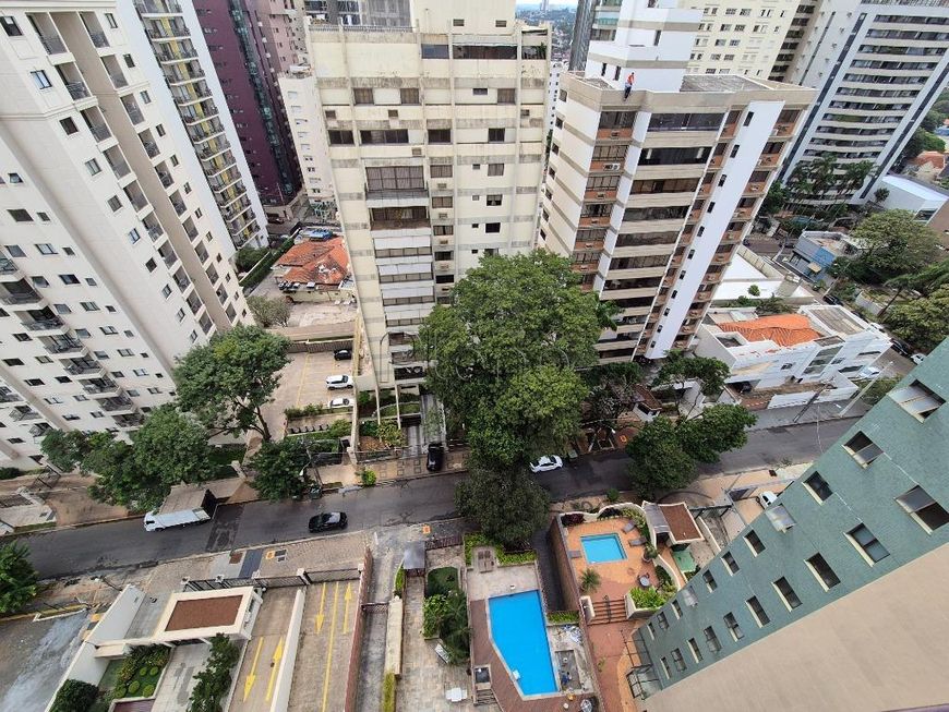 Apartamento à venda com 4 quartos no Cambuí, em Campinas