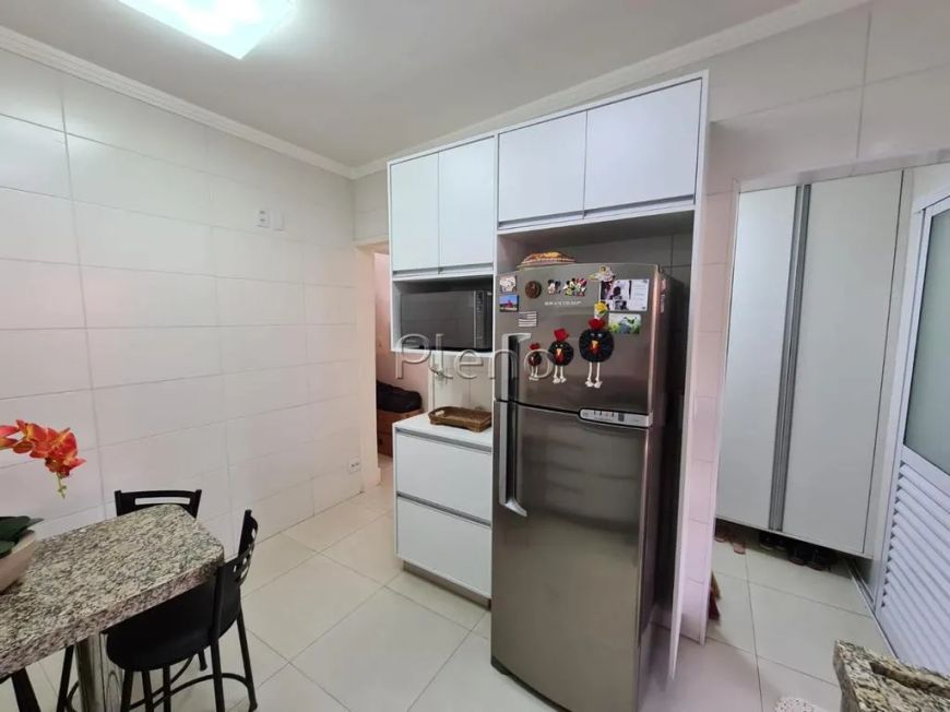 Casa á venda com 187.0 m², 3 dormitórios, 2 vagas. Jardim Nova Europa, Campinas