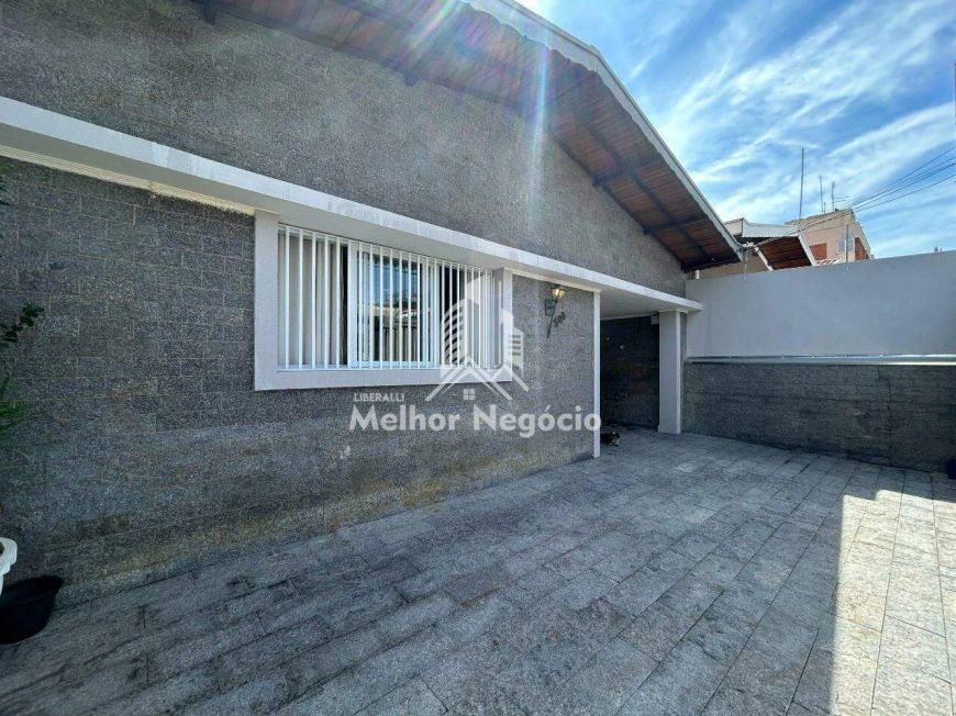 Casa à venda com 4 dormitórios, sendo 2 suítes no bairro Jardim Magnólia - Campinas/SP