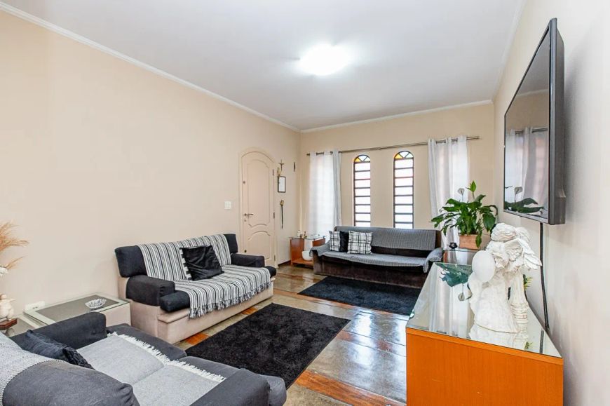 Casa tipo para venda com 3 quartos, sendo 1 suíte, 141m²
