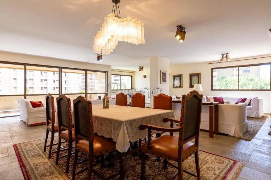 Apartamento à venda com 4 suítes no Cambuí, Campinas.