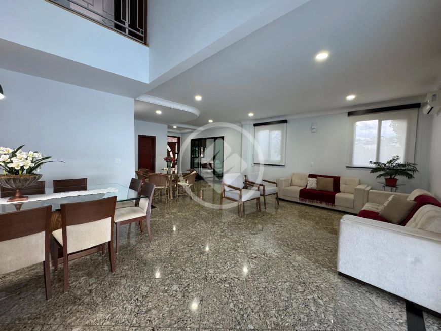 Casa de 411 m2 em condomínio fechado com 3 suítes, gourmet e piscina codigo: 108546